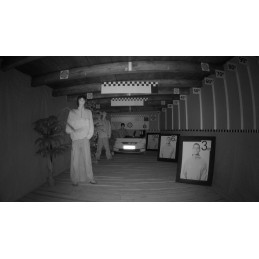 Image de la caméra fonctionnant de nuit, avec l’illuminateur IR intégré allumé: