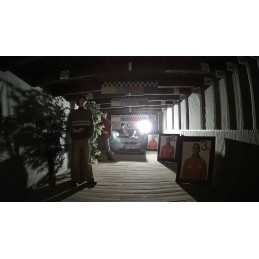 Image de la caméra avec une forte lumière réglée en face de la caméra: